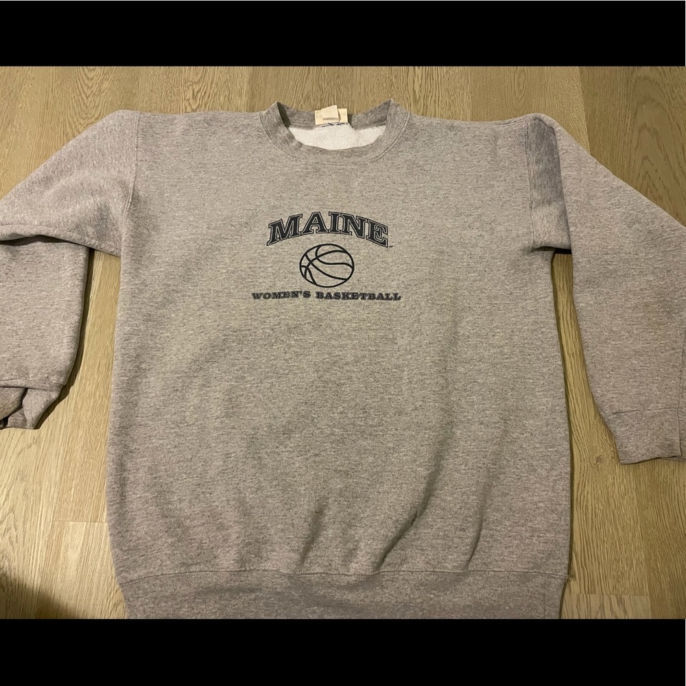 vintage Maine wbb crewneck ✨🏀💓